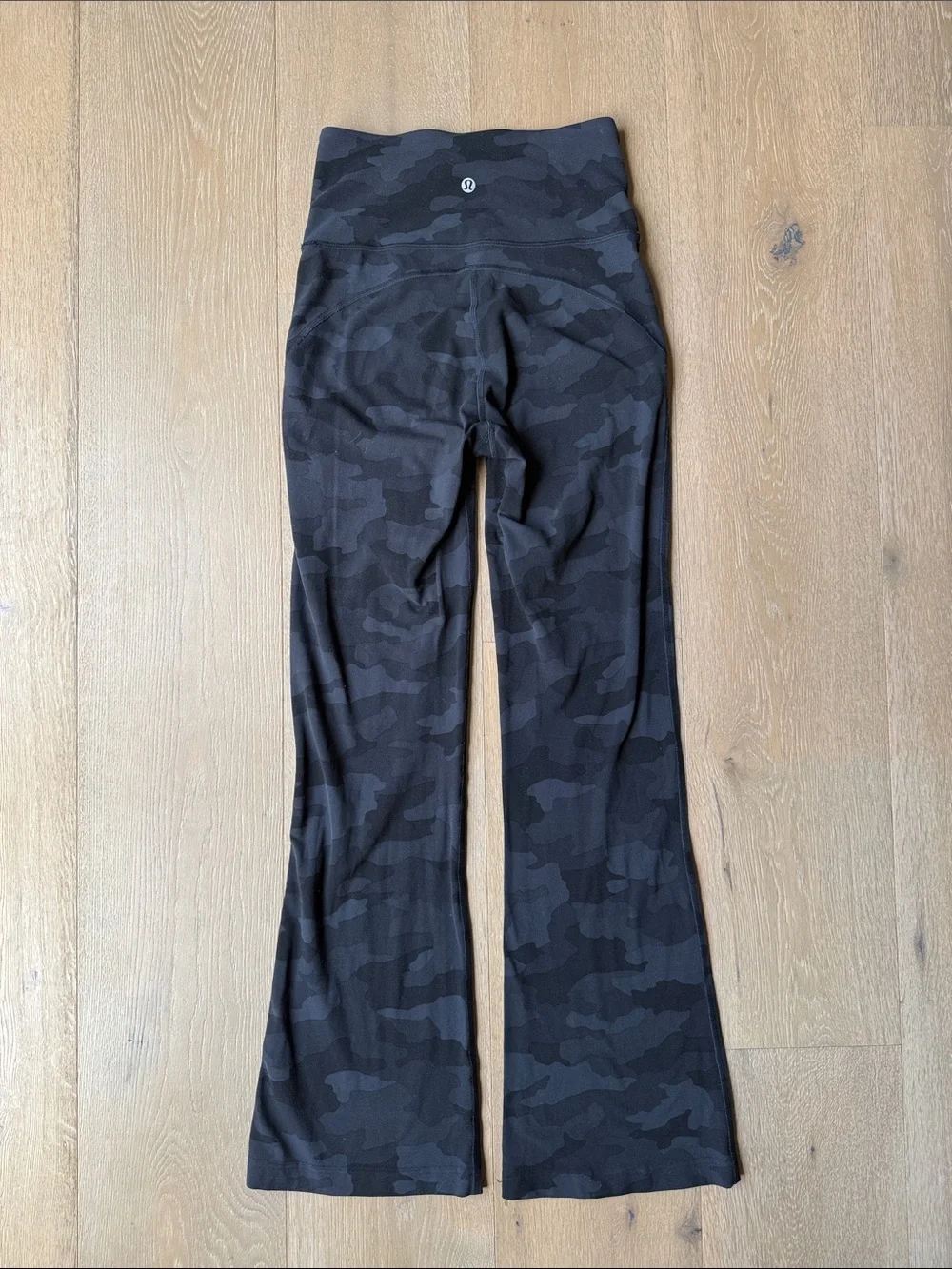 lululemon Groove Super-High-Rise Flared Pant *Nulu Camo Deep Coal